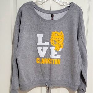 ❤ DIST RICT SWEATERS SIZE L